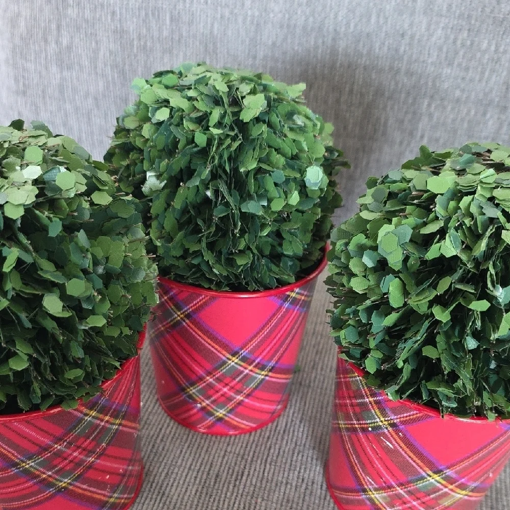 Plaid Red and Green Topiary Set Of Three, NWT